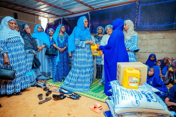 Solidarité et Engagement Social : Les Femmes du MCNTI au Chevet de l&rsquo;Orphelinat Makaranta Al Houssna